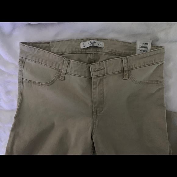 Abercrombie & Fitch - Picture 2 of 3